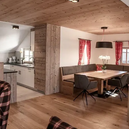Chalet Penthouse Pichlerhof Brunico